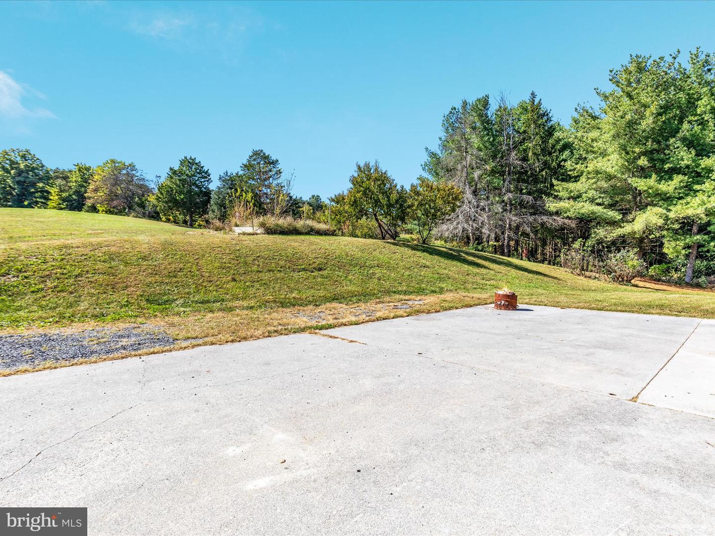 4245 STRASBURG RD, STRASBURG, Virginia 22657, 3 Bedrooms Bedrooms, ,2 BathroomsBathrooms,Residential,For sale,4245 STRASBURG RD,VAWR2012550 MLS # VAWR2012550