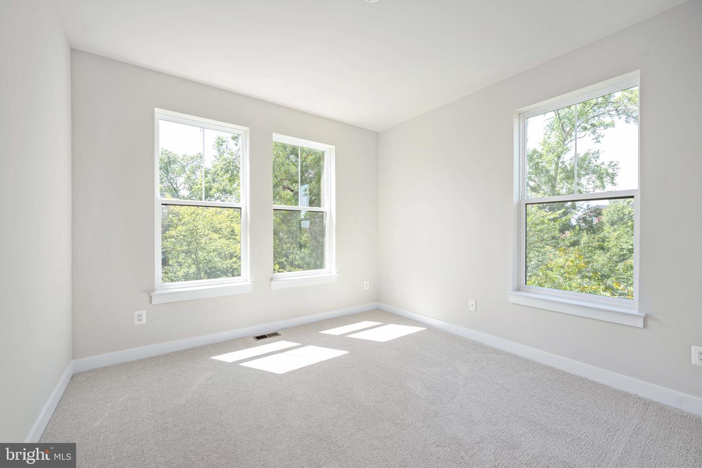 44577 STRABANE TER, ASHBURN, Virginia 20147, 3 Bedrooms Bedrooms, ,2 BathroomsBathrooms,Residential,For sale,44577 STRABANE TER,VALO2108886 MLS # VALO2108886