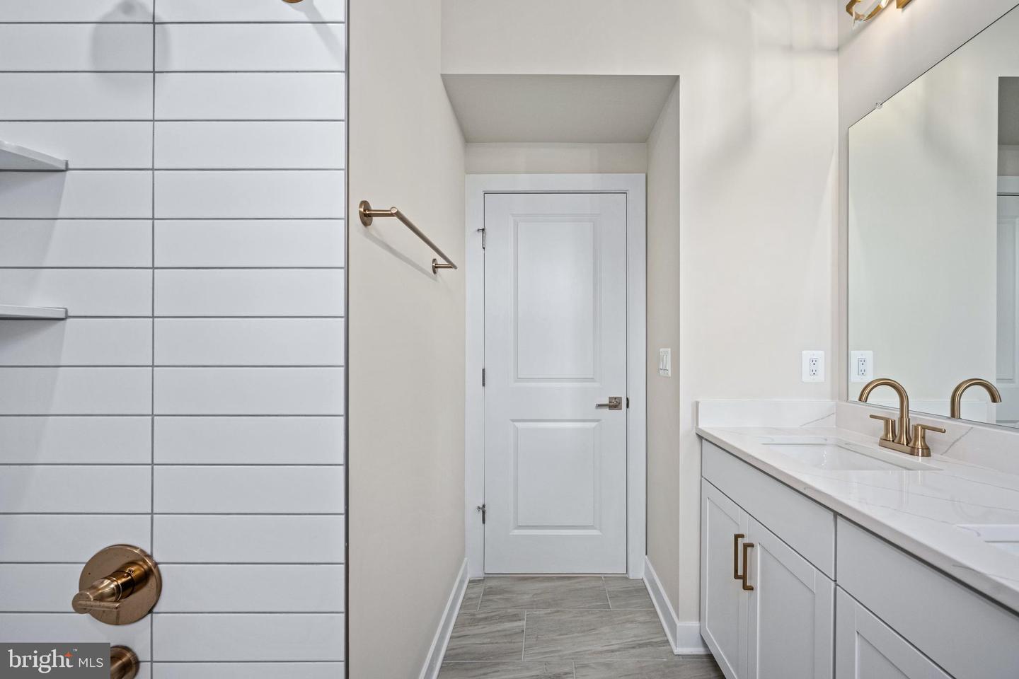 44577 STRABANE TER, ASHBURN, Virginia 20147, 3 Bedrooms Bedrooms, ,2 BathroomsBathrooms,Residential,For sale,44577 STRABANE TER,VALO2108886 MLS # VALO2108886