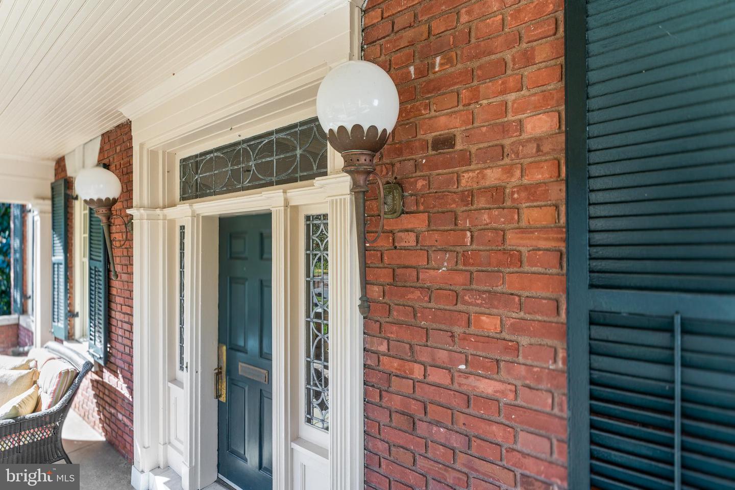 1304 WASHINGTON AVE, FREDERICKSBURG, Virginia 22401, 6 Bedrooms Bedrooms, 28 Rooms Rooms,5 BathroomsBathrooms,Residential,For sale,1304 WASHINGTON AVE,VAFB2009114 MLS # VAFB2009114