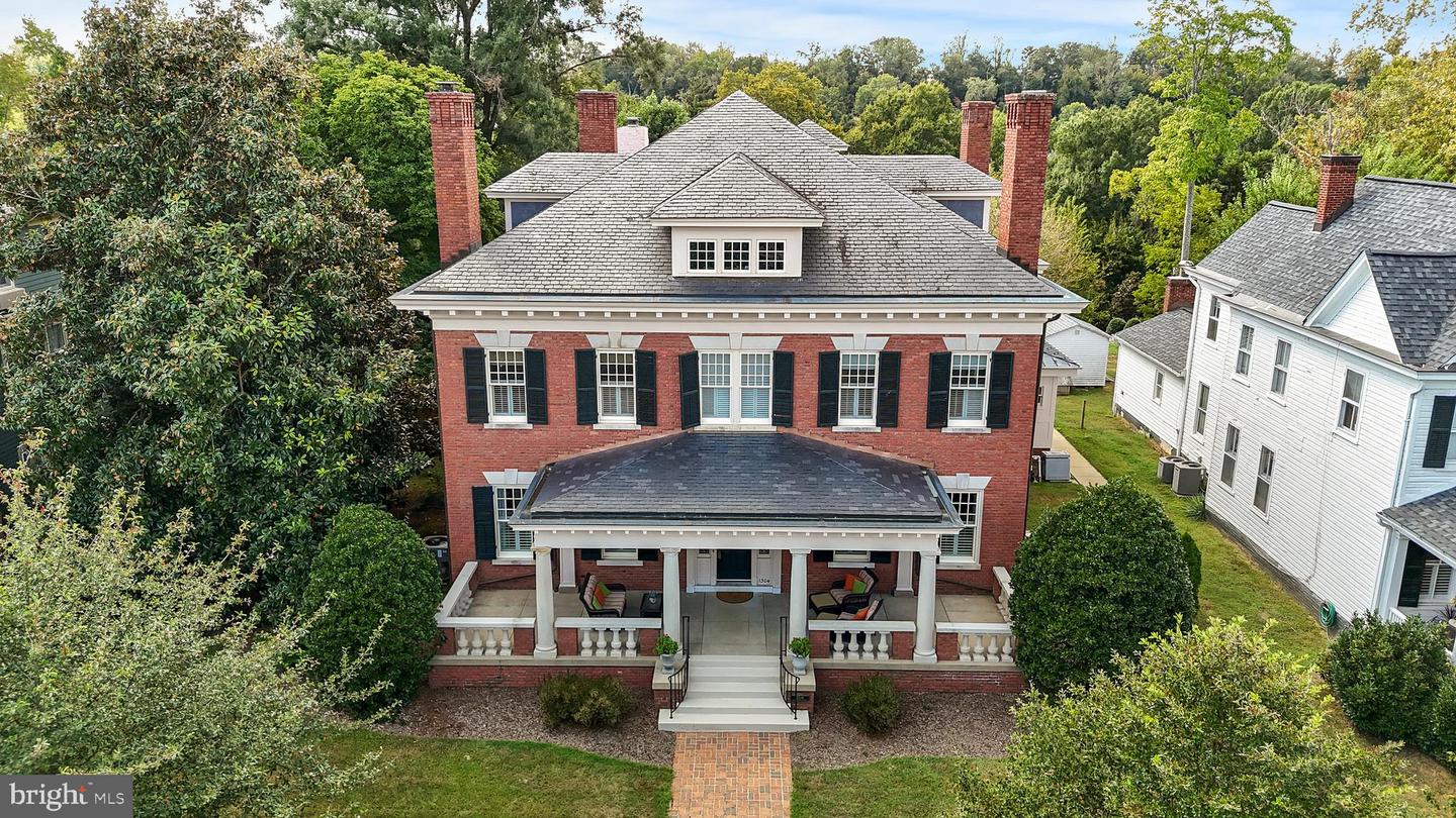 1304 WASHINGTON AVE, FREDERICKSBURG, Virginia 22401, 6 Bedrooms Bedrooms, 28 Rooms Rooms,5 BathroomsBathrooms,Residential,For sale,1304 WASHINGTON AVE,VAFB2009114 MLS # VAFB2009114