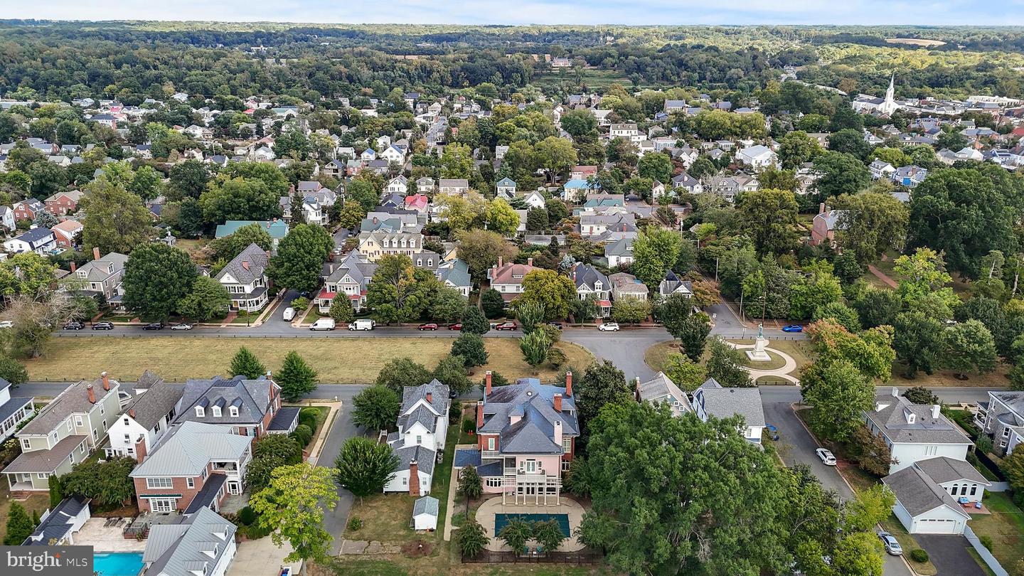 1304 WASHINGTON AVE, FREDERICKSBURG, Virginia 22401, 6 Bedrooms Bedrooms, 28 Rooms Rooms,5 BathroomsBathrooms,Residential,For sale,1304 WASHINGTON AVE,VAFB2009114 MLS # VAFB2009114