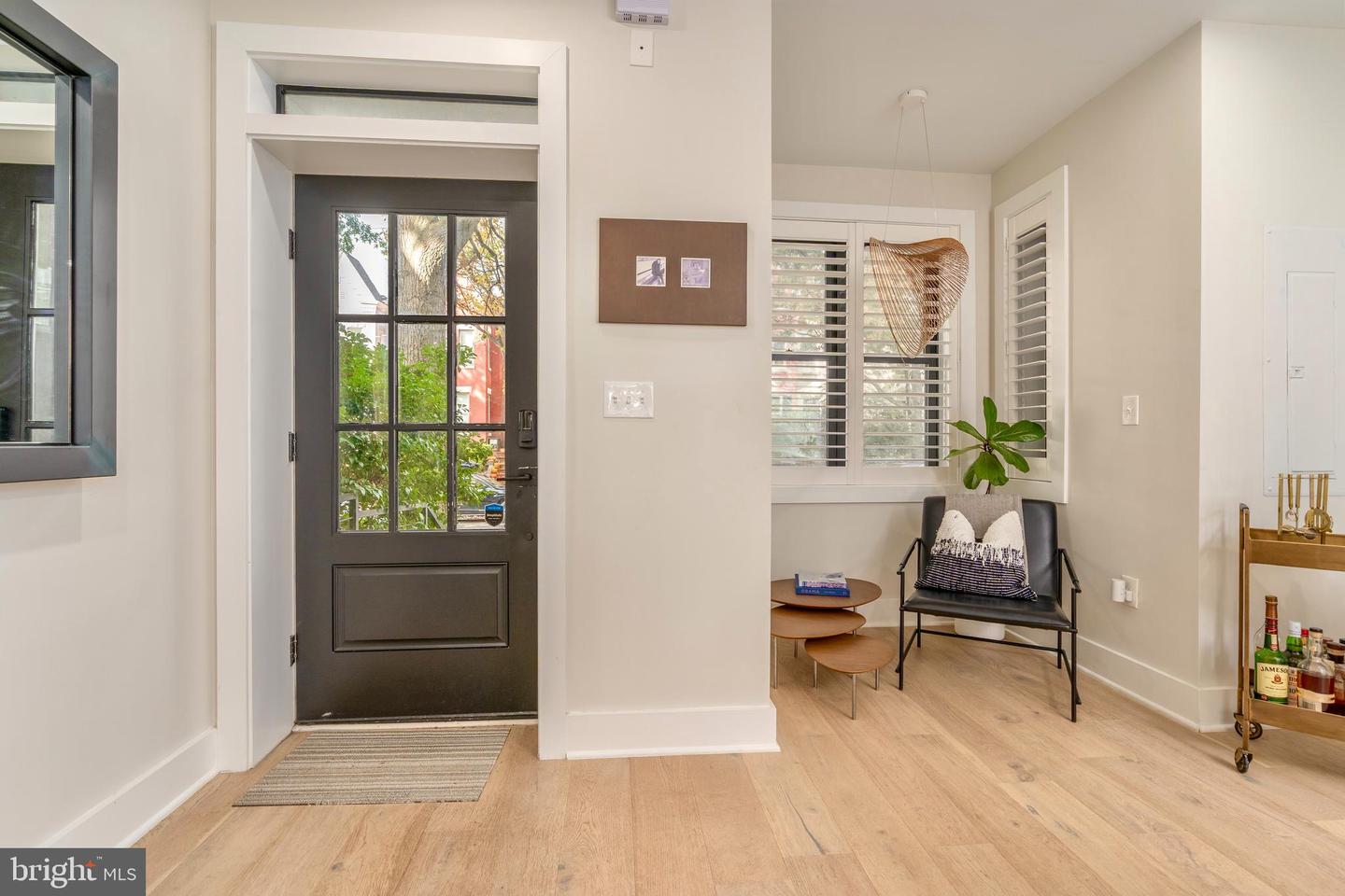 430 15TH ST SE, WASHINGTON, District Of Columbia 20003, 4 Bedrooms Bedrooms, ,4 BathroomsBathrooms,Residential,For sale,430 15TH ST SE,DCDC2227088 MLS # DCDC2227088