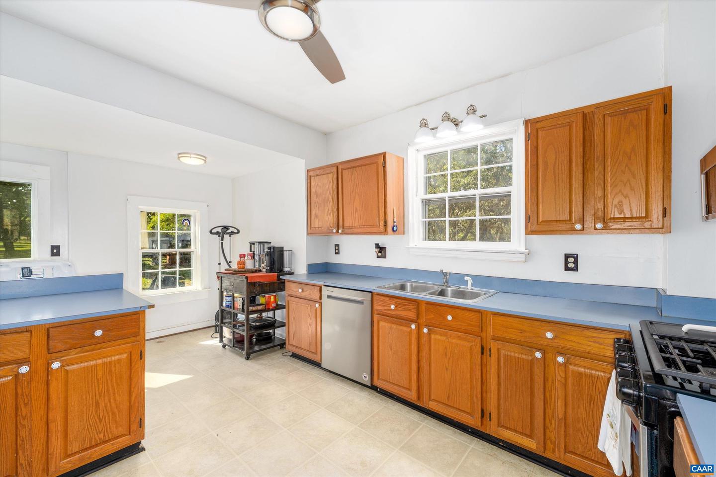 5282 SPOTSWOOD TRL, BARBOURSVILLE, Virginia 22923, 3 Bedrooms Bedrooms, ,2 BathroomsBathrooms,Residential,For sale,5282 SPOTSWOOD TRL,670019 MLS # 670019