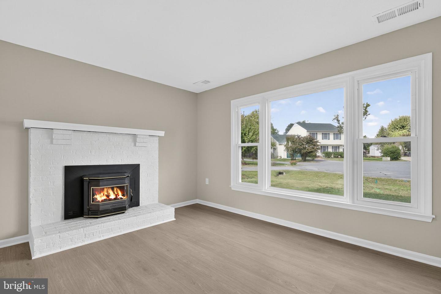109 COLUMBIA CIR, STEPHENS CITY, Virginia 22655, 3 Bedrooms Bedrooms, ,2 BathroomsBathrooms,Residential,For sale,109 COLUMBIA CIR,VAFV2037380 MLS # VAFV2037380