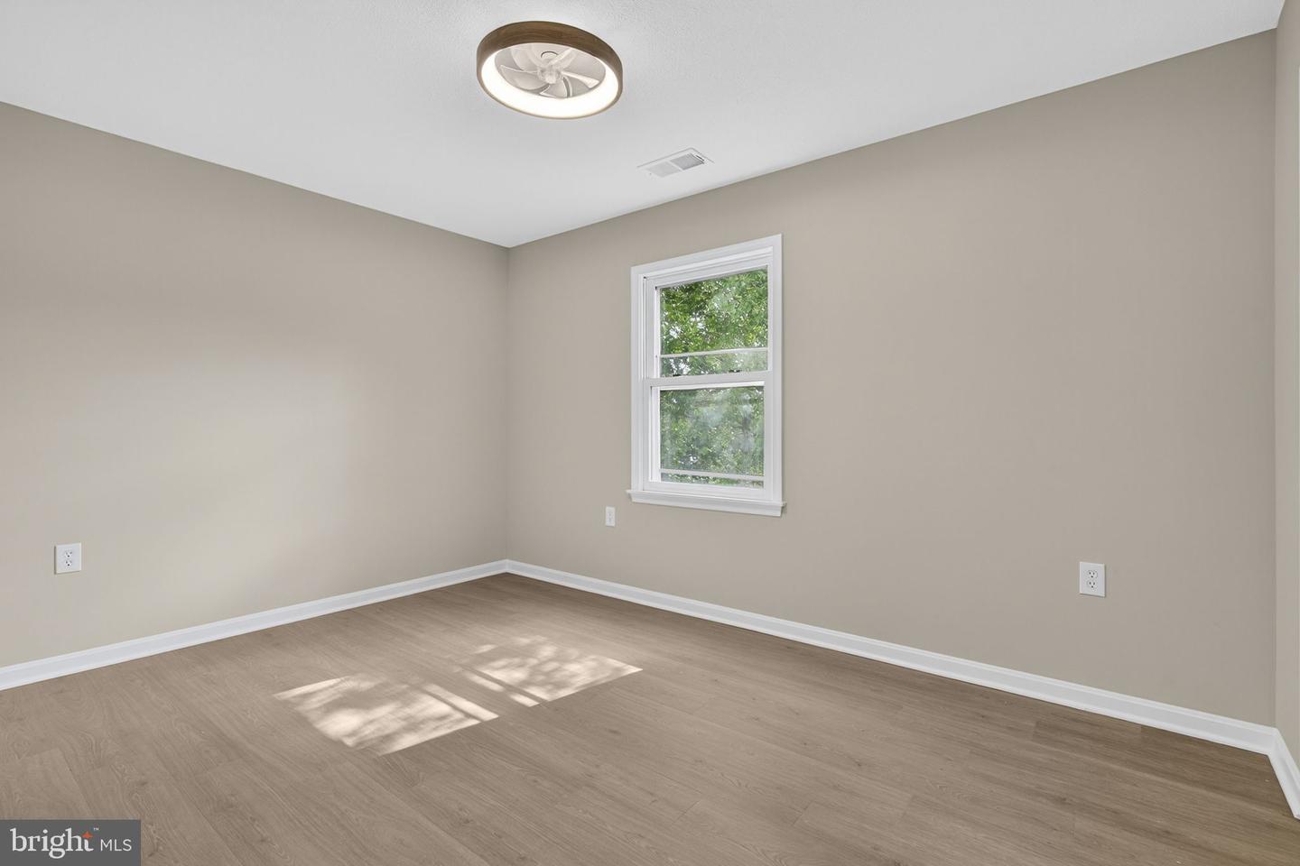 109 COLUMBIA CIR, STEPHENS CITY, Virginia 22655, 3 Bedrooms Bedrooms, ,2 BathroomsBathrooms,Residential,For sale,109 COLUMBIA CIR,VAFV2037380 MLS # VAFV2037380