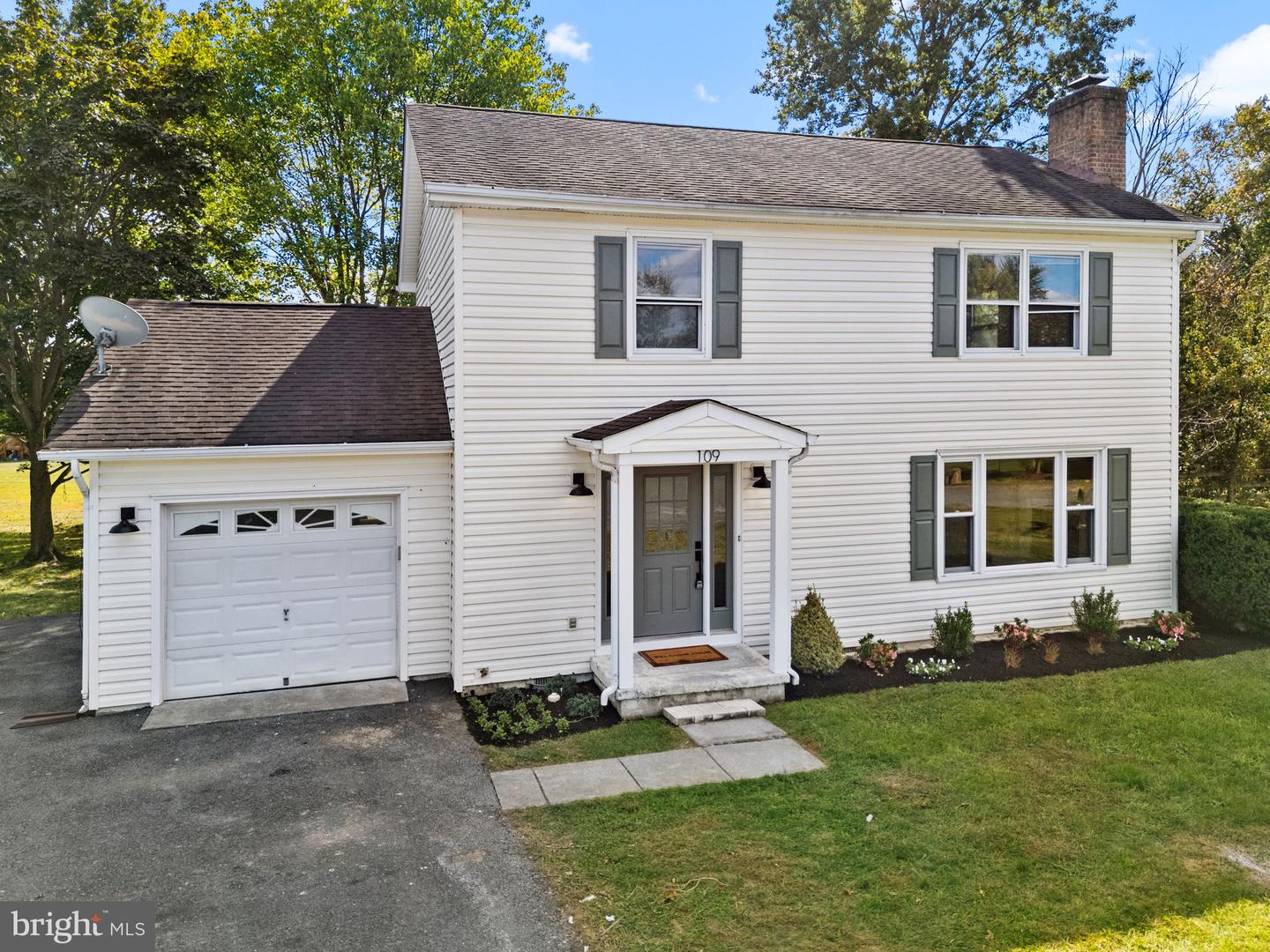109 COLUMBIA CIR, STEPHENS CITY, Virginia 22655, 3 Bedrooms Bedrooms, ,2 BathroomsBathrooms,Residential,For sale,109 COLUMBIA CIR,VAFV2037380 MLS # VAFV2037380