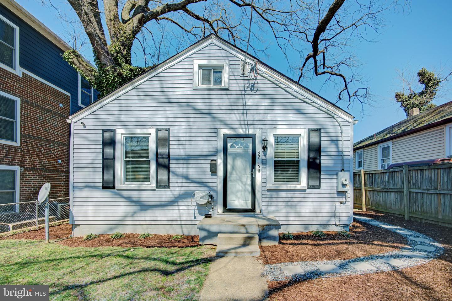 3216 DUBOIS PL SE, WASHINGTON, District Of Columbia 20019, 3 Bedrooms Bedrooms, ,2 BathroomsBathrooms,Residential,For sale,3216 DUBOIS PL SE,DCDC2215670 MLS # DCDC2215670