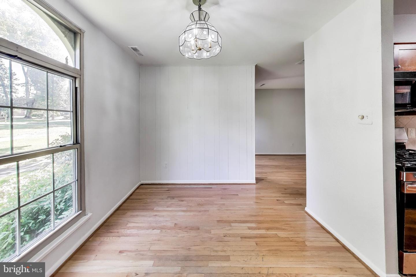 3328 WOODBURN VILLAGE DR #14, ANNANDALE, Virginia 22003, 1 Bedroom Bedrooms, ,1 BathroomBathrooms,Residential,For sale,3328 WOODBURN VILLAGE DR #14,VAFX2264474 MLS # VAFX2264474