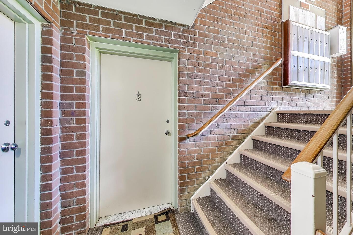 3328 WOODBURN VILLAGE DR #14, ANNANDALE, Virginia 22003, 1 Bedroom Bedrooms, ,1 BathroomBathrooms,Residential,For sale,3328 WOODBURN VILLAGE DR #14,VAFX2264474 MLS # VAFX2264474