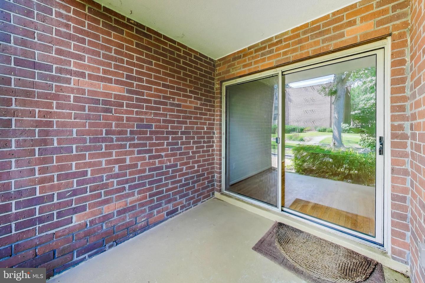3328 WOODBURN VILLAGE DR #14, ANNANDALE, Virginia 22003, 1 Bedroom Bedrooms, ,1 BathroomBathrooms,Residential,For sale,3328 WOODBURN VILLAGE DR #14,VAFX2264474 MLS # VAFX2264474
