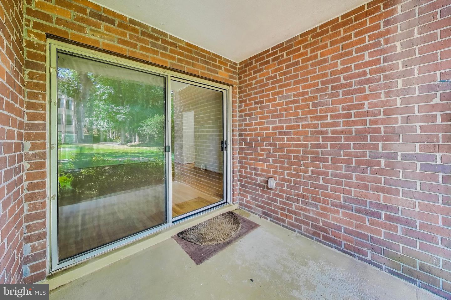 3328 WOODBURN VILLAGE DR #14, ANNANDALE, Virginia 22003, 1 Bedroom Bedrooms, ,1 BathroomBathrooms,Residential,For sale,3328 WOODBURN VILLAGE DR #14,VAFX2264474 MLS # VAFX2264474