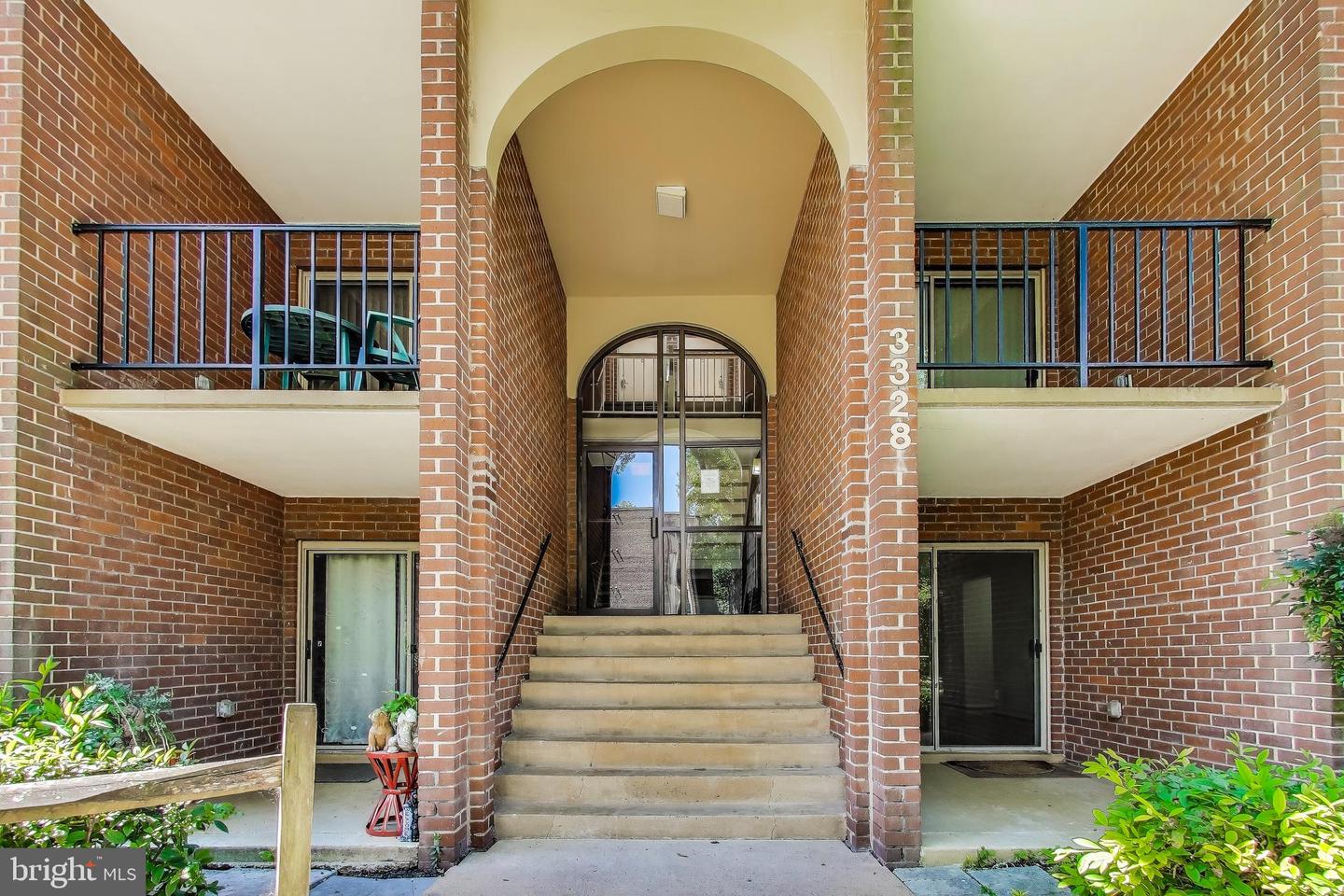 3328 WOODBURN VILLAGE DR #14, ANNANDALE, Virginia 22003, 1 Bedroom Bedrooms, ,1 BathroomBathrooms,Residential,For sale,3328 WOODBURN VILLAGE DR #14,VAFX2264474 MLS # VAFX2264474