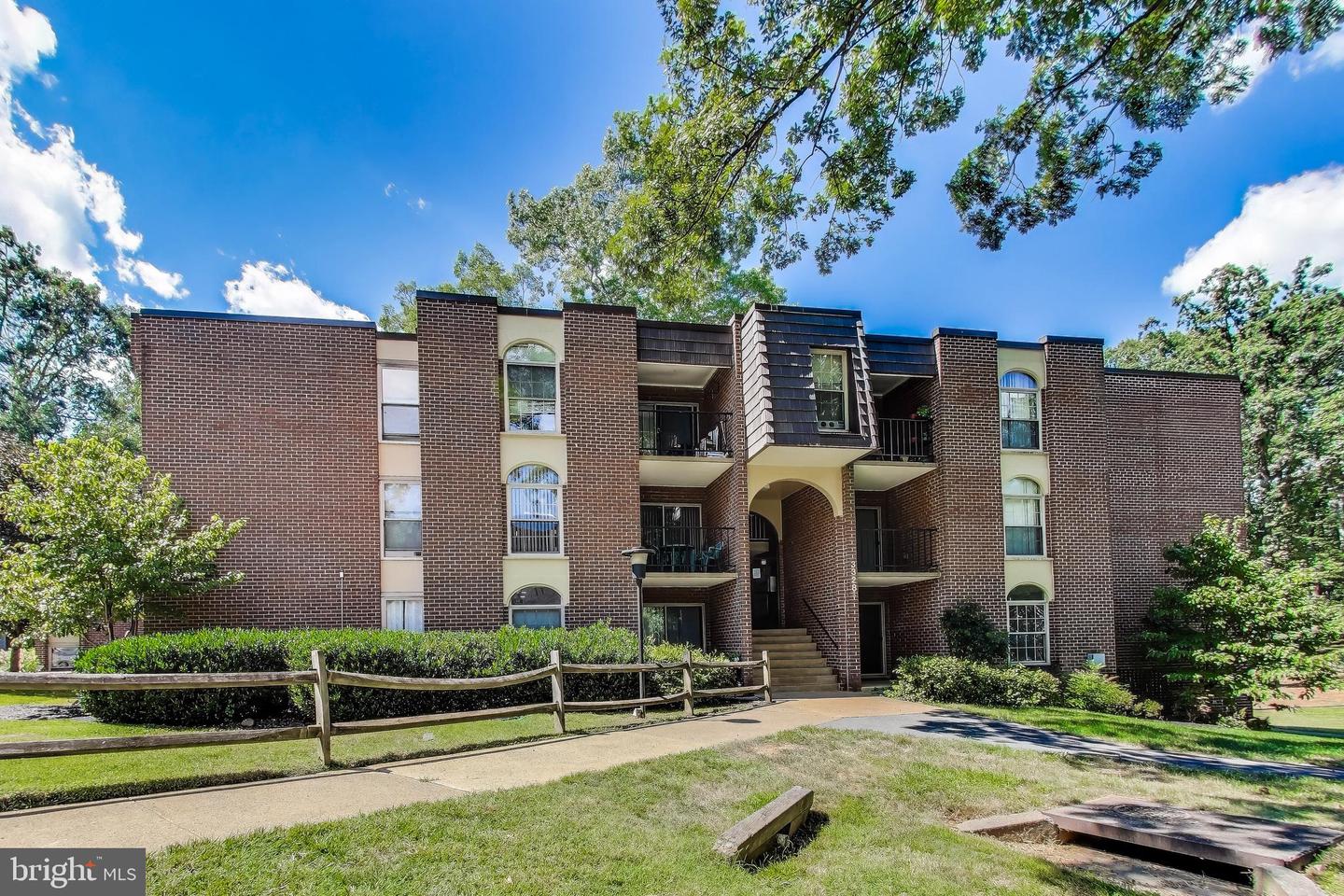 3328 WOODBURN VILLAGE DR #14, ANNANDALE, Virginia 22003, 1 Bedroom Bedrooms, ,1 BathroomBathrooms,Residential,For sale,3328 WOODBURN VILLAGE DR #14,VAFX2264474 MLS # VAFX2264474