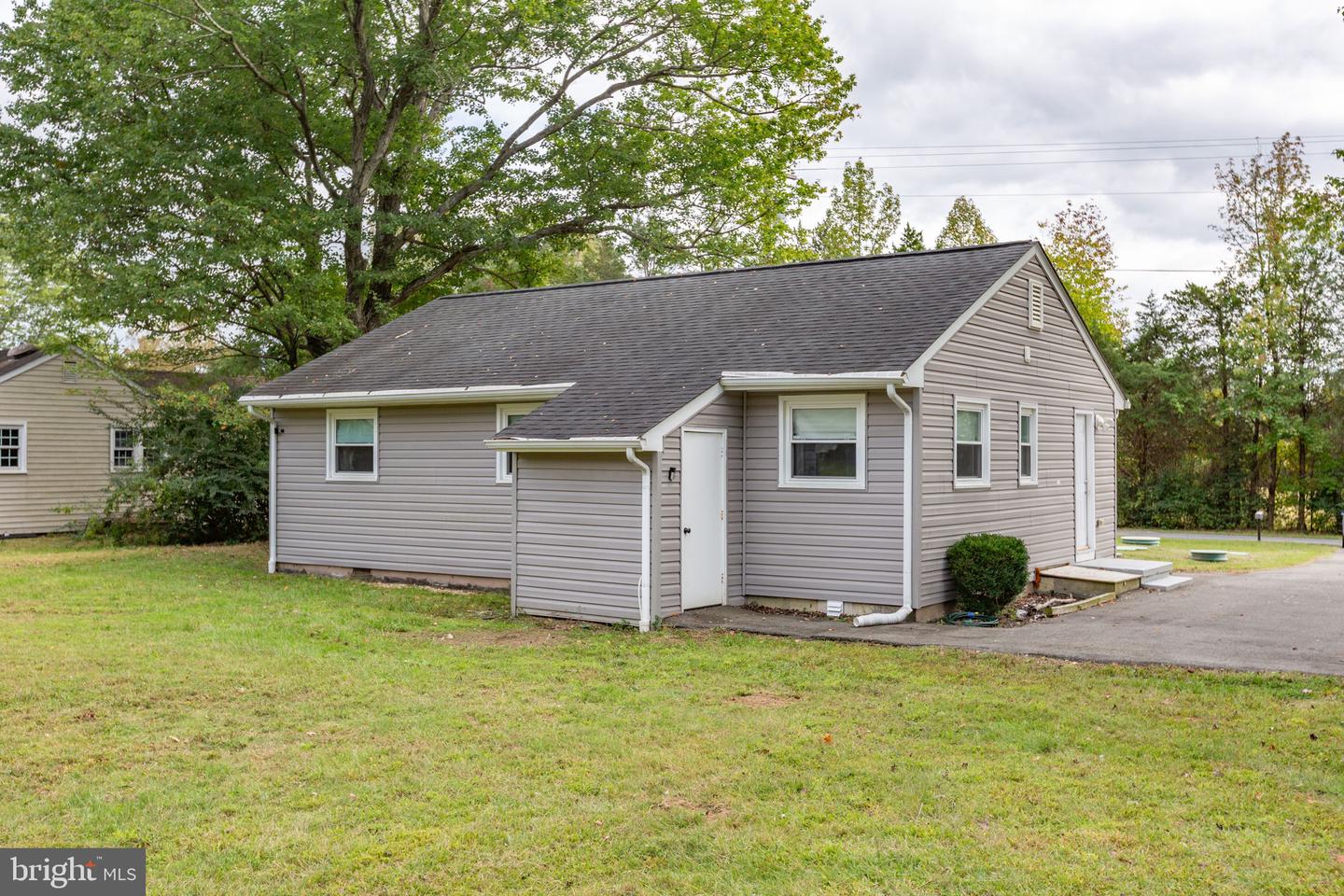 343 FOREST LANE RD, FREDERICKSBURG, Virginia 22405, 3 Bedrooms Bedrooms, ,1 BathroomBathrooms,Residential,For sale,343 FOREST LANE RD,VAST2043460 MLS # VAST2043460