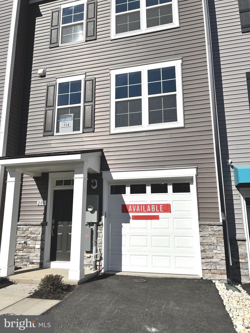 206 MONTEITH DR, WINCHESTER, Virginia 22601, 3 Bedrooms Bedrooms, ,3 BathroomsBathrooms,Residential,For sale,206 MONTEITH DR,VAWI2009244 MLS # VAWI2009244
