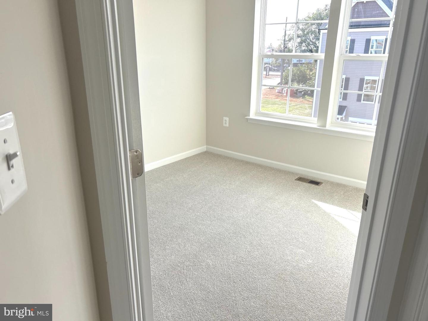 206 MONTEITH DR, WINCHESTER, Virginia 22601, 3 Bedrooms Bedrooms, ,3 BathroomsBathrooms,Residential,For sale,206 MONTEITH DR,VAWI2009244 MLS # VAWI2009244