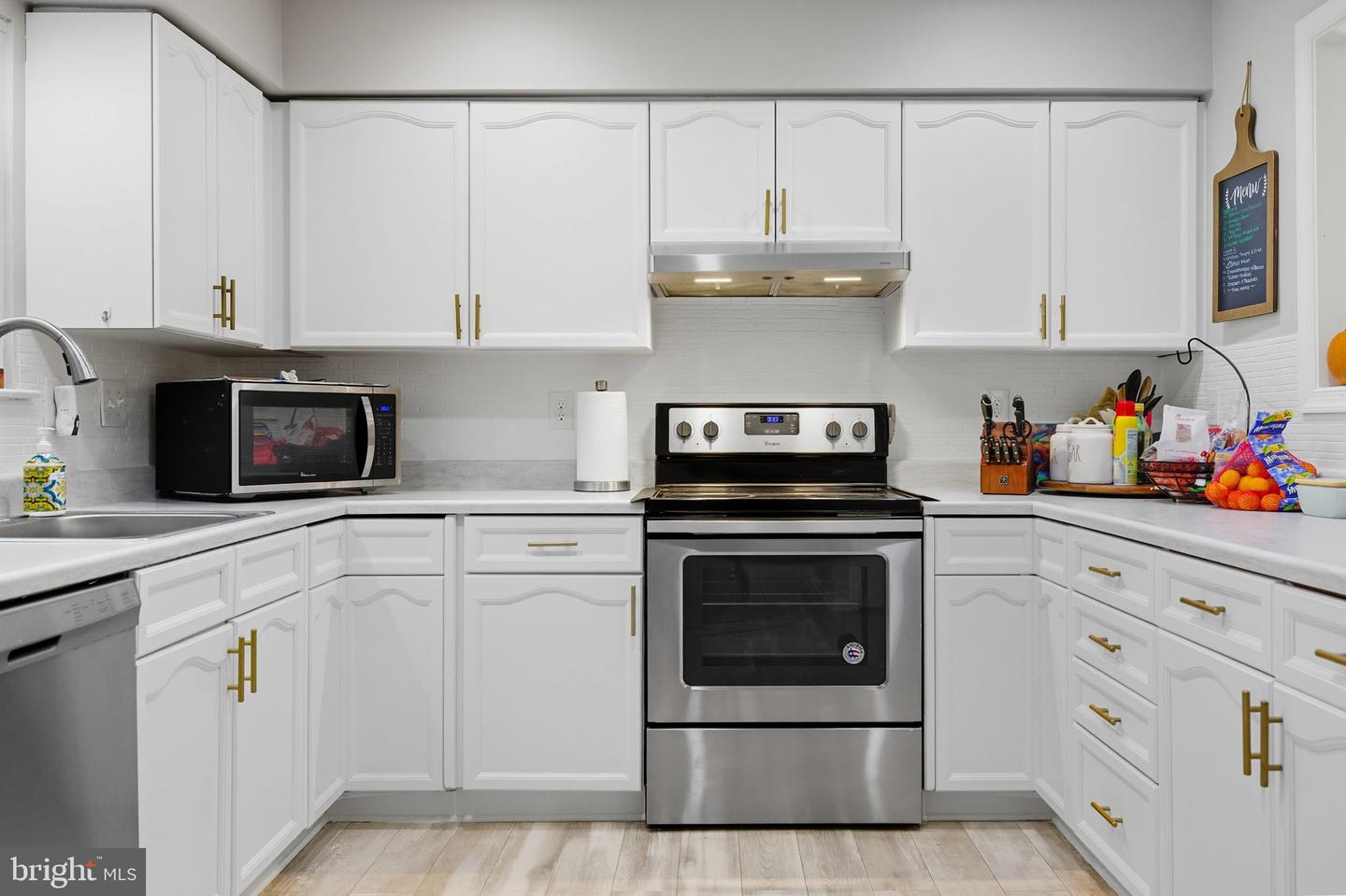 514 COVINGTON TER NE, LEESBURG, Virginia 20176, 3 Bedrooms Bedrooms, ,3 BathroomsBathrooms,Residential,For sale,514 COVINGTON TER NE,VALO2108870 MLS # VALO2108870