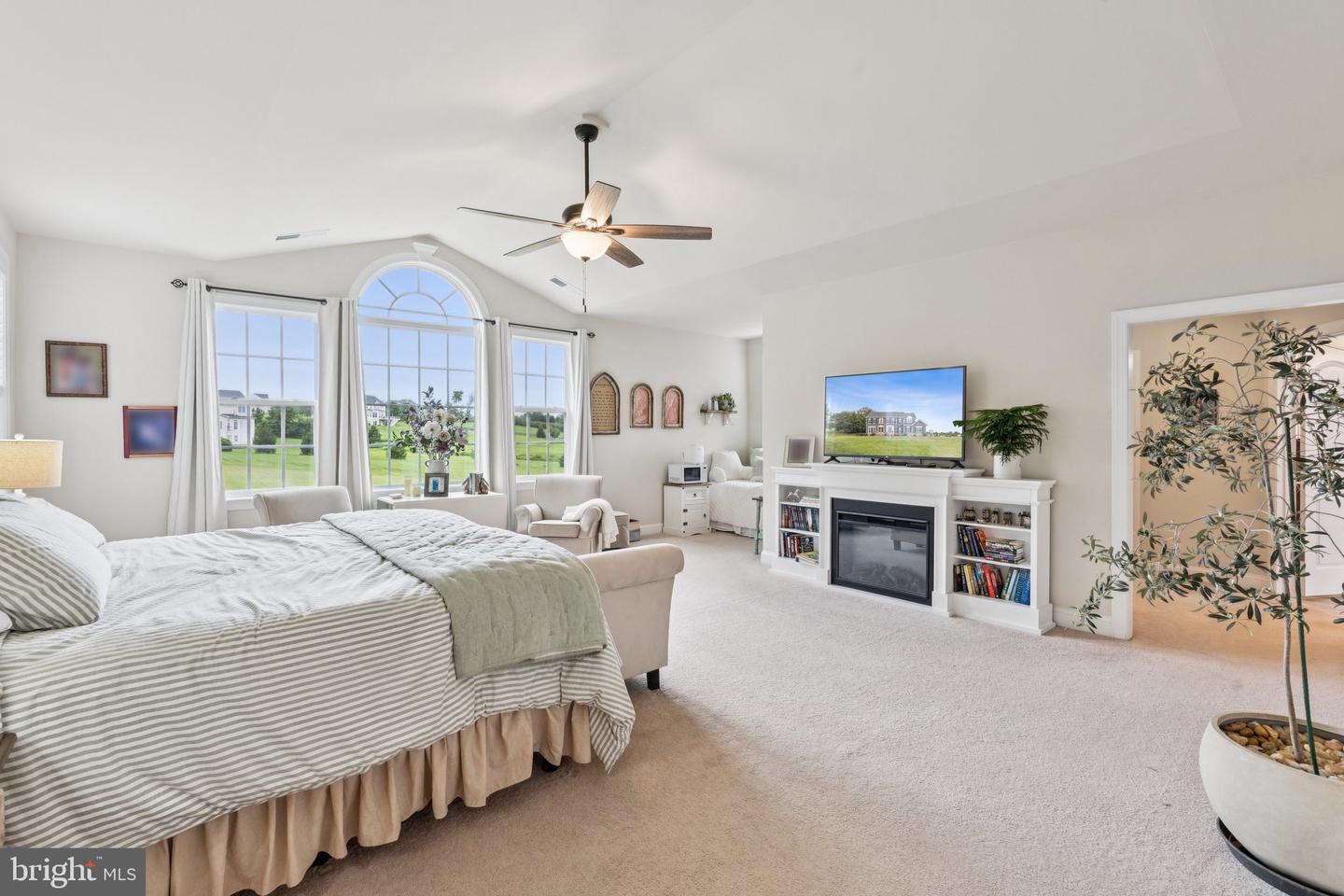 35490 SUNNY RIDGE RD, ROUND HILL, Virginia 20141, 5 Bedrooms Bedrooms, 22 Rooms Rooms,5 BathroomsBathrooms,Residential,For sale,35490 SUNNY RIDGE RD,VALO2108926 MLS # VALO2108926