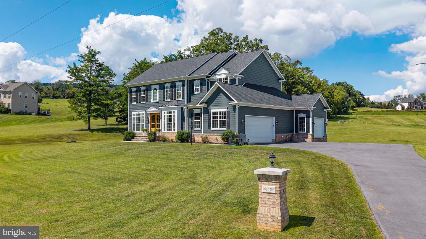 35490 SUNNY RIDGE RD, ROUND HILL, Virginia 20141, 5 Bedrooms Bedrooms, 22 Rooms Rooms,5 BathroomsBathrooms,Residential,For sale,35490 SUNNY RIDGE RD,VALO2108926 MLS # VALO2108926
