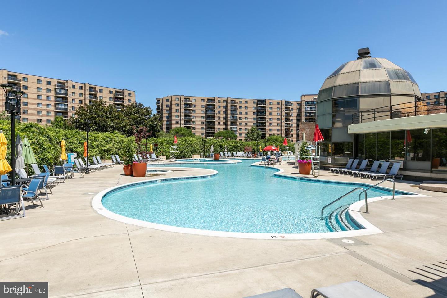 8370 GREENSBORO DR #916, MCLEAN, Virginia 22102, 1 Bedroom Bedrooms, ,1 BathroomBathrooms,Residential,For sale,8370 GREENSBORO DR #916,VAFX2274392 MLS # VAFX2274392