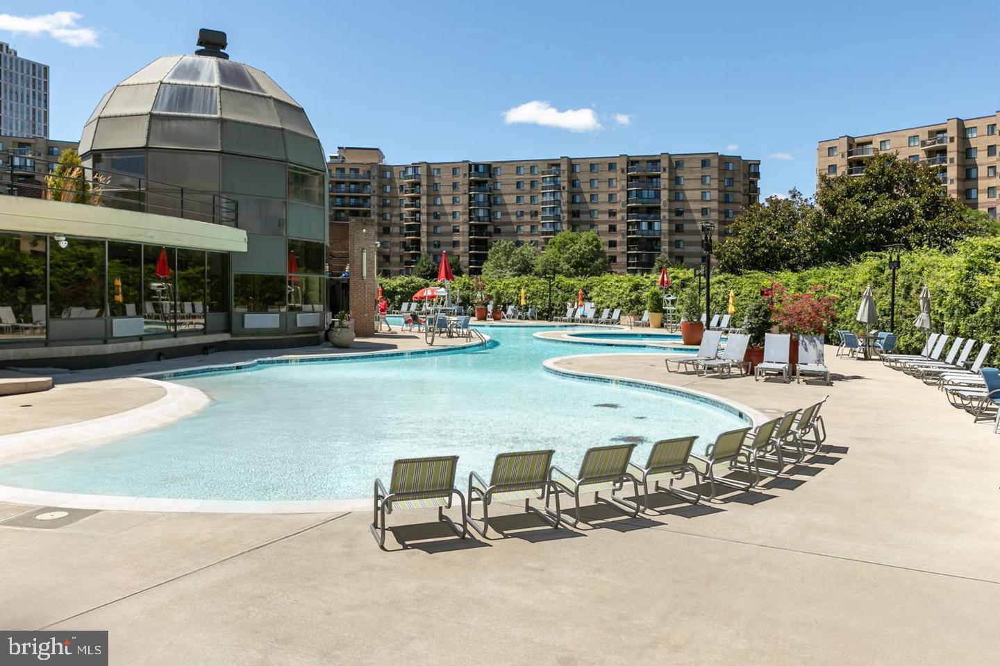 8370 GREENSBORO DR #916, MCLEAN, Virginia 22102, 1 Bedroom Bedrooms, ,1 BathroomBathrooms,Residential,For sale,8370 GREENSBORO DR #916,VAFX2274392 MLS # VAFX2274392
