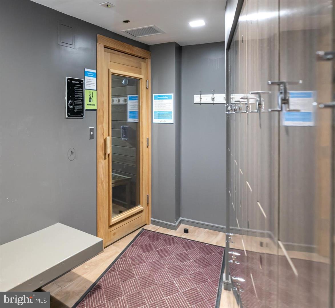 8370 GREENSBORO DR #916, MCLEAN, Virginia 22102, 1 Bedroom Bedrooms, ,1 BathroomBathrooms,Residential,For sale,8370 GREENSBORO DR #916,VAFX2274392 MLS # VAFX2274392