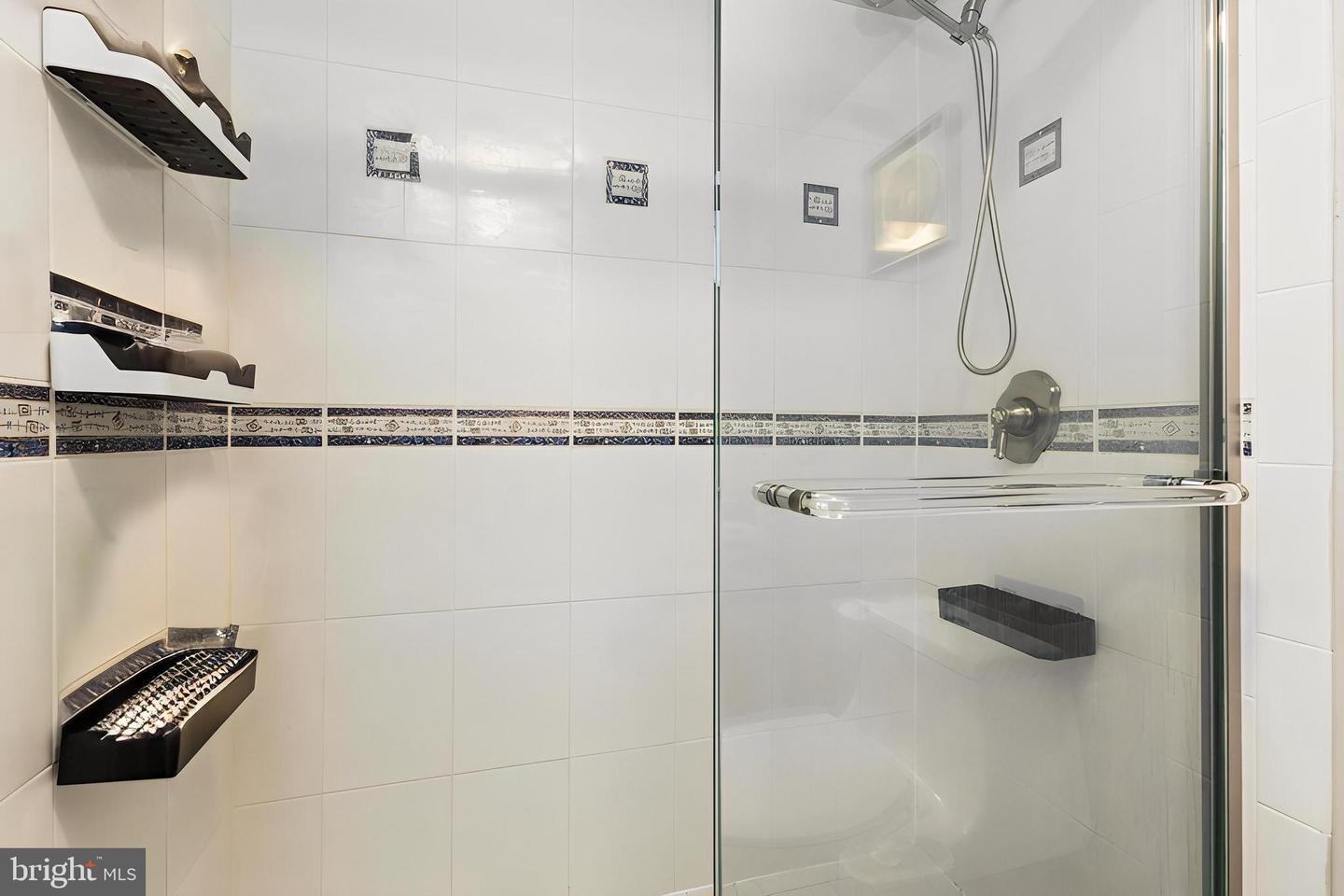 8370 GREENSBORO DR #916, MCLEAN, Virginia 22102, 1 Bedroom Bedrooms, ,1 BathroomBathrooms,Residential,For sale,8370 GREENSBORO DR #916,VAFX2274392 MLS # VAFX2274392