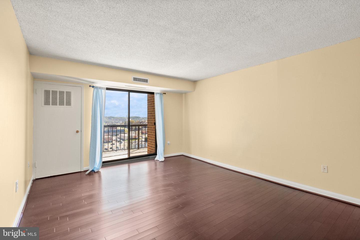 200 N PICKETT ST N #1515, ALEXANDRIA, Virginia 22304, 1 Bedroom Bedrooms, 6 Rooms Rooms,1 BathroomBathrooms,Residential,For sale,200 N PICKETT ST N #1515,VAAX2050842 MLS # VAAX2050842