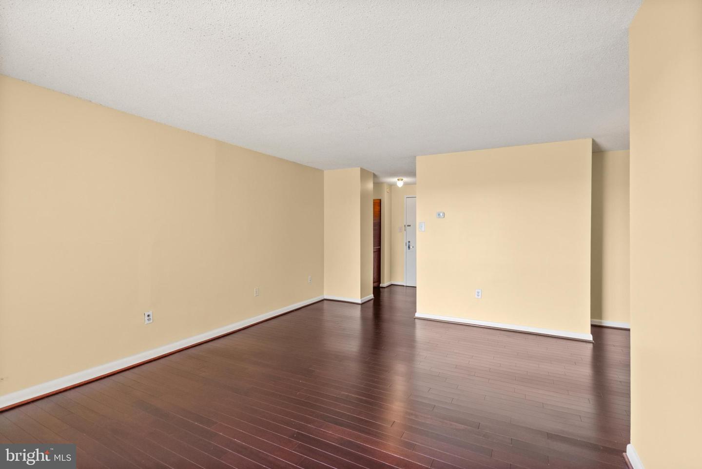 200 N PICKETT ST N #1515, ALEXANDRIA, Virginia 22304, 1 Bedroom Bedrooms, 6 Rooms Rooms,1 BathroomBathrooms,Residential,For sale,200 N PICKETT ST N #1515,VAAX2050842 MLS # VAAX2050842