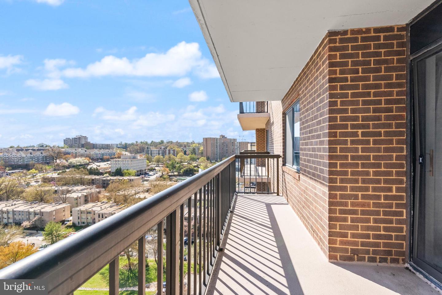 200 N PICKETT ST N #1515, ALEXANDRIA, Virginia 22304, 1 Bedroom Bedrooms, 6 Rooms Rooms,1 BathroomBathrooms,Residential,For sale,200 N PICKETT ST N #1515,VAAX2050842 MLS # VAAX2050842