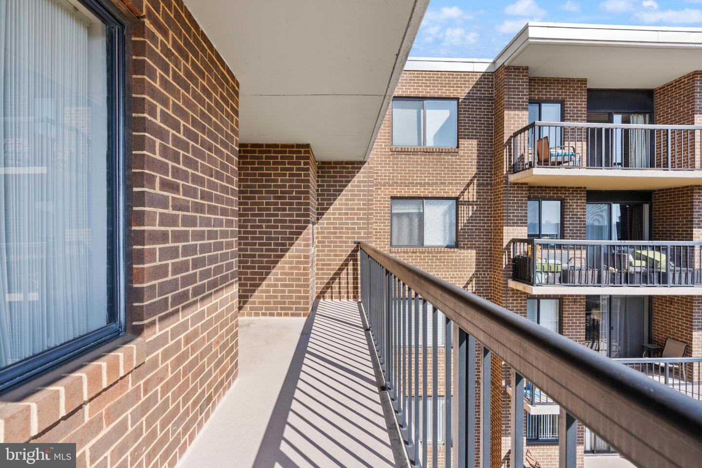 200 N PICKETT ST N #1515, ALEXANDRIA, Virginia 22304, 1 Bedroom Bedrooms, 6 Rooms Rooms,1 BathroomBathrooms,Residential,For sale,200 N PICKETT ST N #1515,VAAX2050842 MLS # VAAX2050842