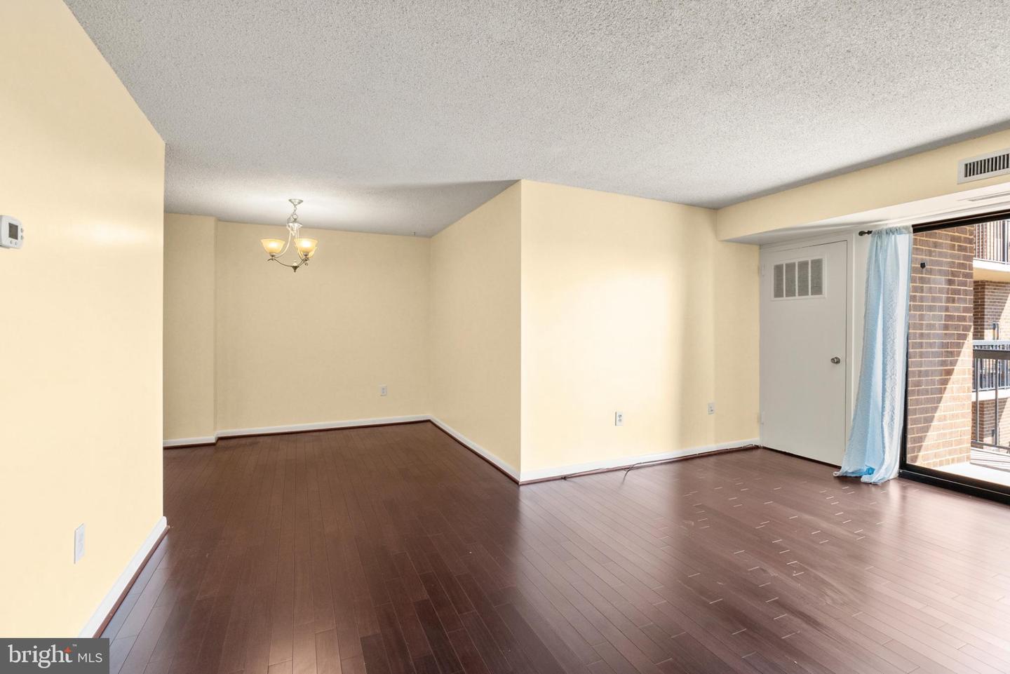 200 N PICKETT ST N #1515, ALEXANDRIA, Virginia 22304, 1 Bedroom Bedrooms, 6 Rooms Rooms,1 BathroomBathrooms,Residential,For sale,200 N PICKETT ST N #1515,VAAX2050842 MLS # VAAX2050842