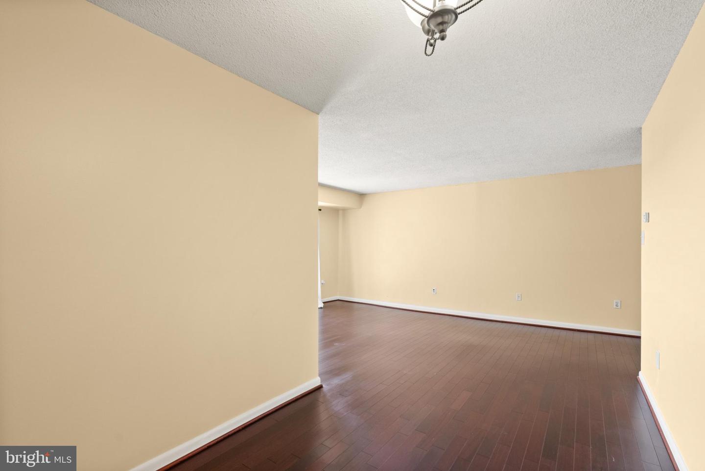 200 N PICKETT ST N #1515, ALEXANDRIA, Virginia 22304, 1 Bedroom Bedrooms, 6 Rooms Rooms,1 BathroomBathrooms,Residential,For sale,200 N PICKETT ST N #1515,VAAX2050842 MLS # VAAX2050842