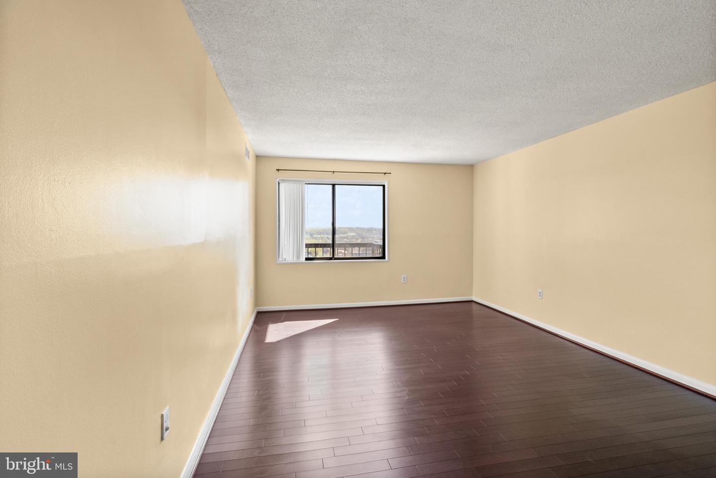 200 N PICKETT ST N #1515, ALEXANDRIA, Virginia 22304, 1 Bedroom Bedrooms, 6 Rooms Rooms,1 BathroomBathrooms,Residential,For sale,200 N PICKETT ST N #1515,VAAX2050842 MLS # VAAX2050842
