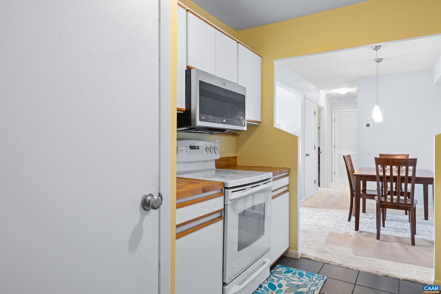 132 TURTLE CREEK RD #11, CHARLOTTESVILLE, Virginia 22901, 1 Bedroom Bedrooms, ,1 BathroomBathrooms,Residential,For sale,132 TURTLE CREEK RD #11,669935 MLS # 669935
