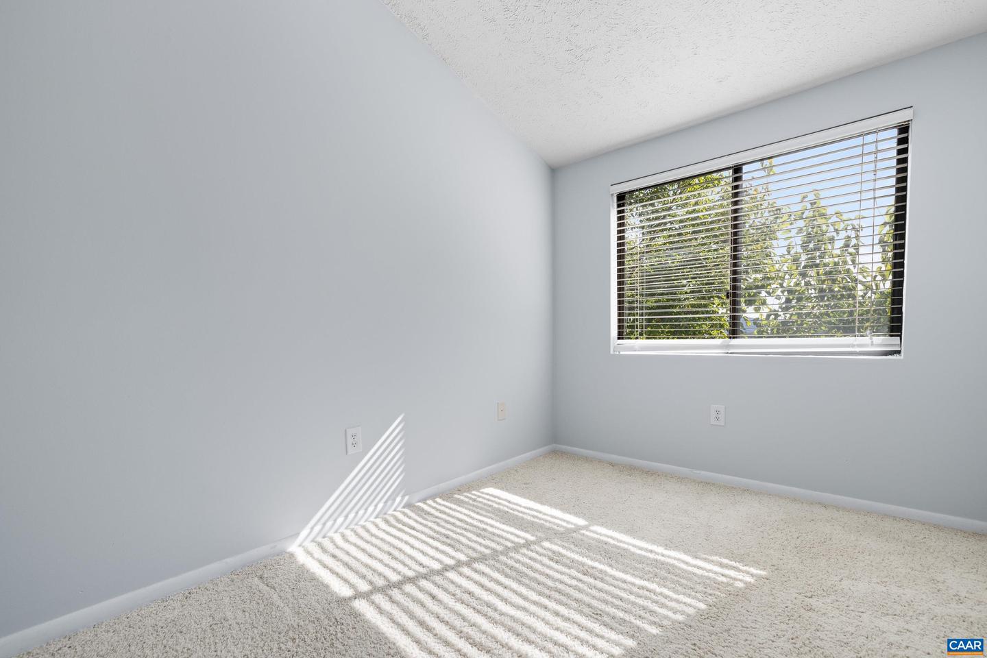 132 TURTLE CREEK RD #11, CHARLOTTESVILLE, Virginia 22901, 1 Bedroom Bedrooms, ,1 BathroomBathrooms,Residential,For sale,132 TURTLE CREEK RD #11,669935 MLS # 669935