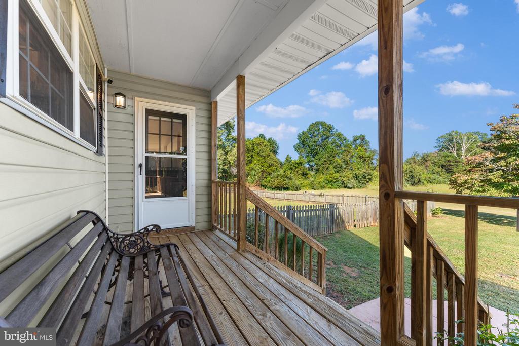 7292 STARLING DR, WARRENTON, Virginia 20186, 3 Bedrooms Bedrooms, ,2 BathroomsBathrooms,Residential,7292 STARLING DR,VAFQ2018138 MLS # VAFQ2018138