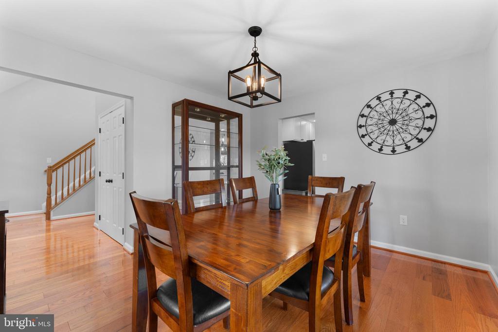 7292 STARLING DR, WARRENTON, Virginia 20186, 3 Bedrooms Bedrooms, ,2 BathroomsBathrooms,Residential,7292 STARLING DR,VAFQ2018138 MLS # VAFQ2018138