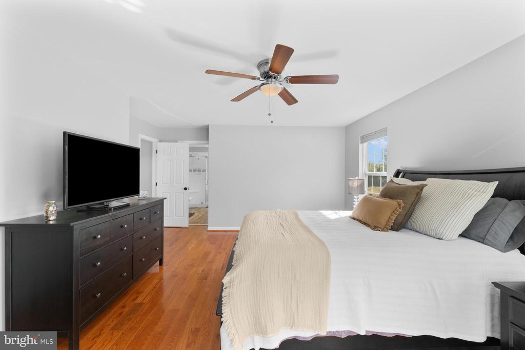 7292 STARLING DR, WARRENTON, Virginia 20186, 3 Bedrooms Bedrooms, ,2 BathroomsBathrooms,Residential,7292 STARLING DR,VAFQ2018138 MLS # VAFQ2018138