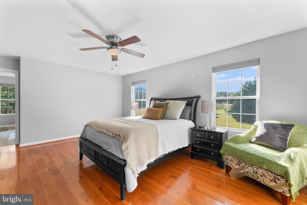 7292 STARLING DR, WARRENTON, Virginia 20186, 3 Bedrooms Bedrooms, ,2 BathroomsBathrooms,Residential,7292 STARLING DR,VAFQ2018138 MLS # VAFQ2018138