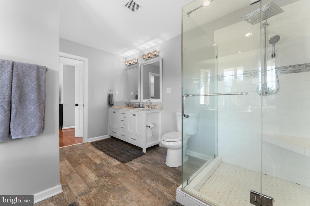 7292 STARLING DR, WARRENTON, Virginia 20186, 3 Bedrooms Bedrooms, ,2 BathroomsBathrooms,Residential,7292 STARLING DR,VAFQ2018138 MLS # VAFQ2018138