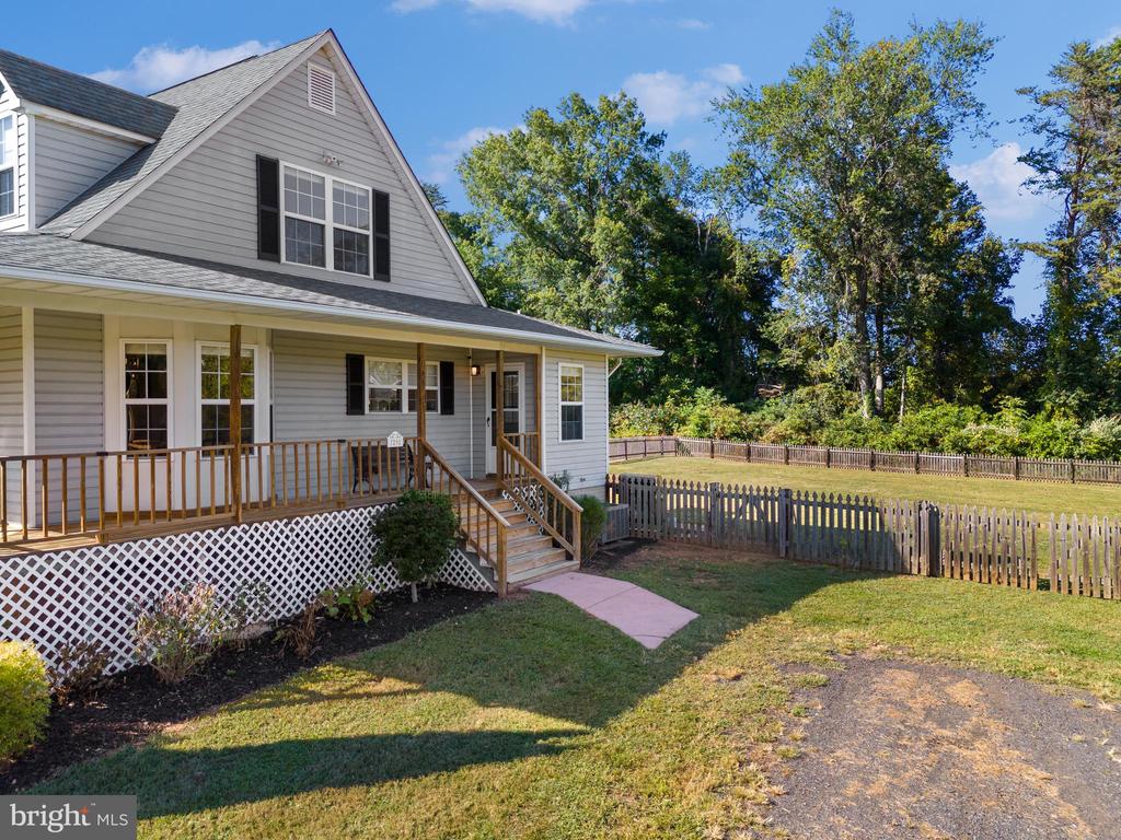 7292 STARLING DR, WARRENTON, Virginia 20186, 3 Bedrooms Bedrooms, ,2 BathroomsBathrooms,Residential,7292 STARLING DR,VAFQ2018138 MLS # VAFQ2018138