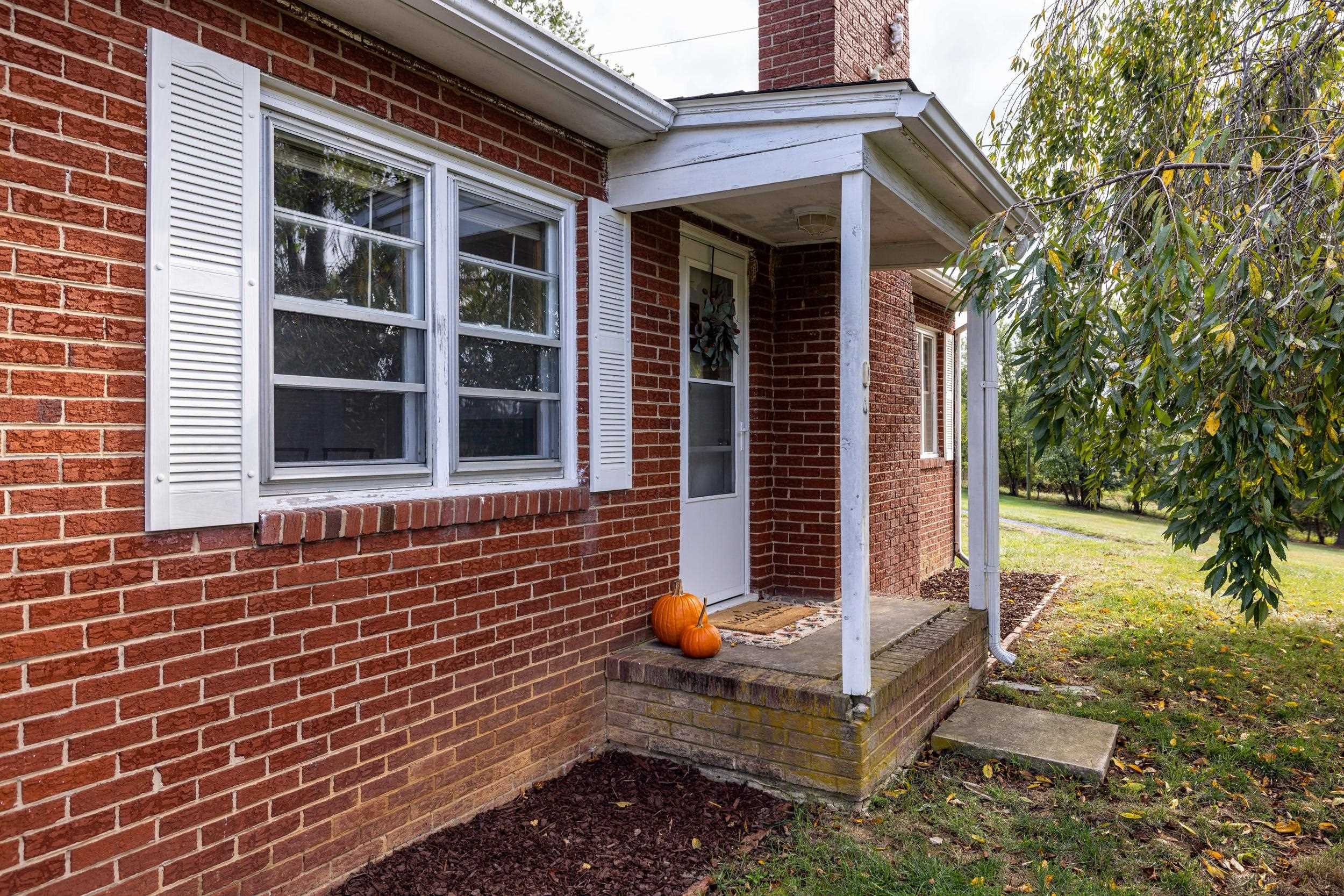 161 BOYERS RD, ROCKINGHAM, Virginia 22801, 3 Bedrooms Bedrooms, ,1 BathroomBathrooms,Residential,161 BOYERS RD,670022 MLS # 670022