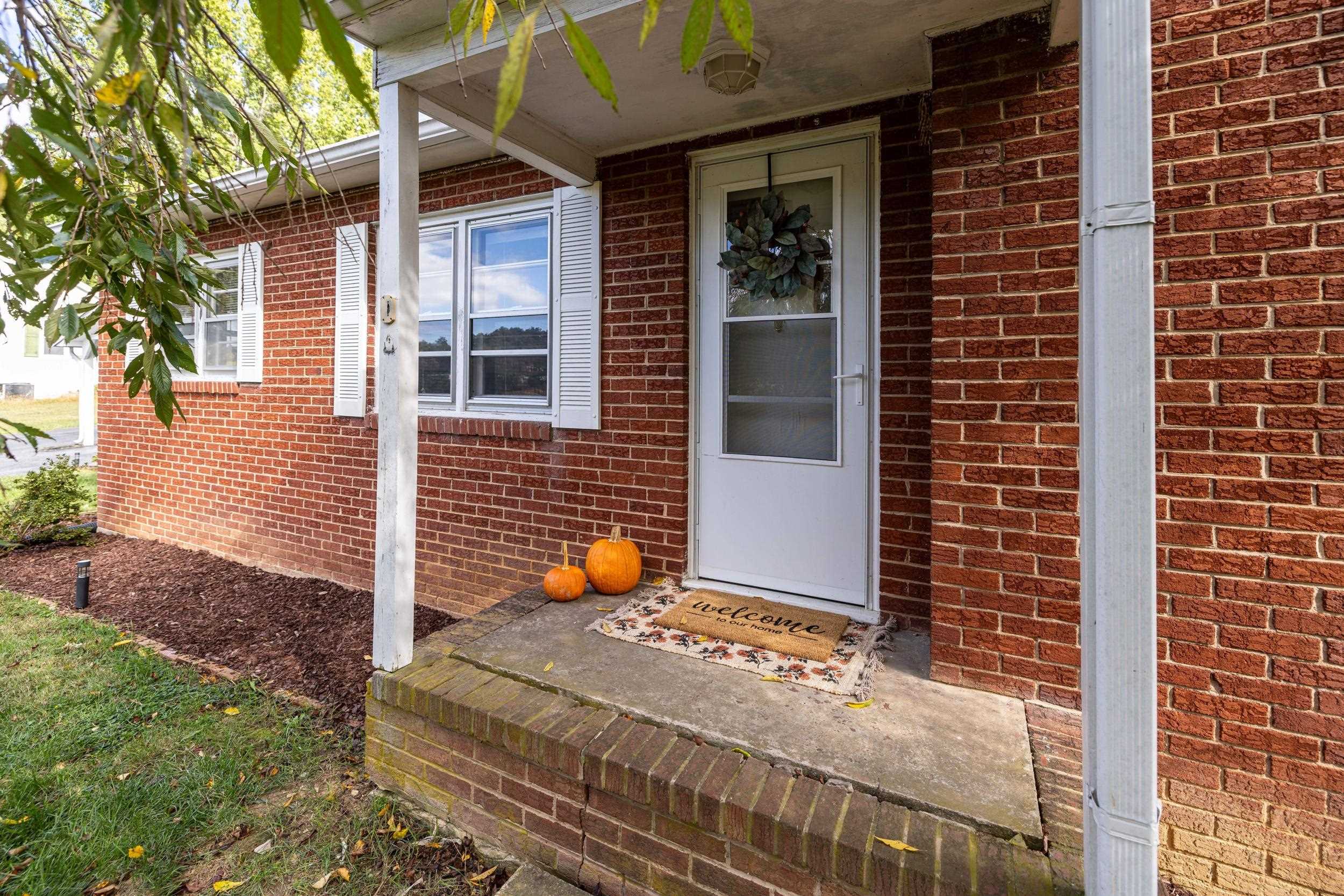 161 BOYERS RD, ROCKINGHAM, Virginia 22801, 3 Bedrooms Bedrooms, ,1 BathroomBathrooms,Residential,161 BOYERS RD,670022 MLS # 670022