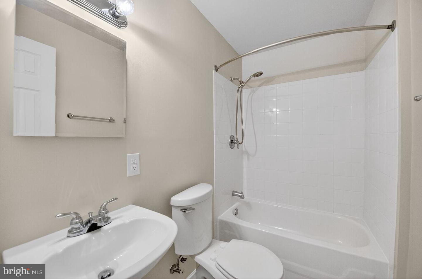 16837 FOUR SEASONS DR, DUMFRIES, Virginia 22025, 3 Bedrooms Bedrooms, ,3 BathroomsBathrooms,Residential,For sale,16837 FOUR SEASONS DR,VAPW2103366 MLS # VAPW2103366