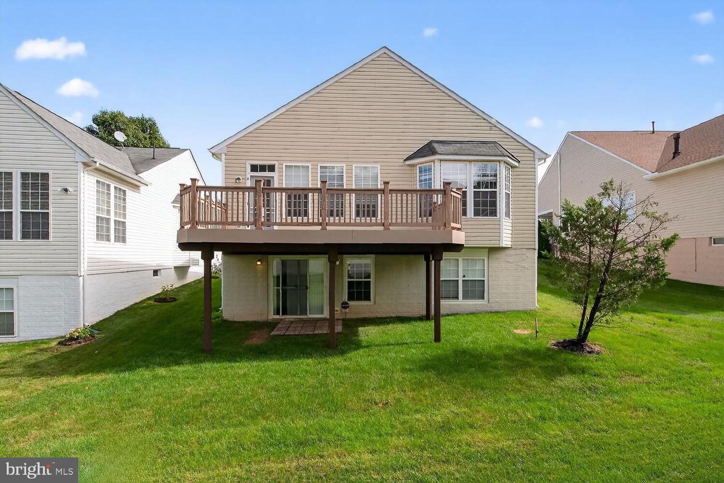 16837 FOUR SEASONS DR, DUMFRIES, Virginia 22025, 3 Bedrooms Bedrooms, ,3 BathroomsBathrooms,Residential,For sale,16837 FOUR SEASONS DR,VAPW2103366 MLS # VAPW2103366