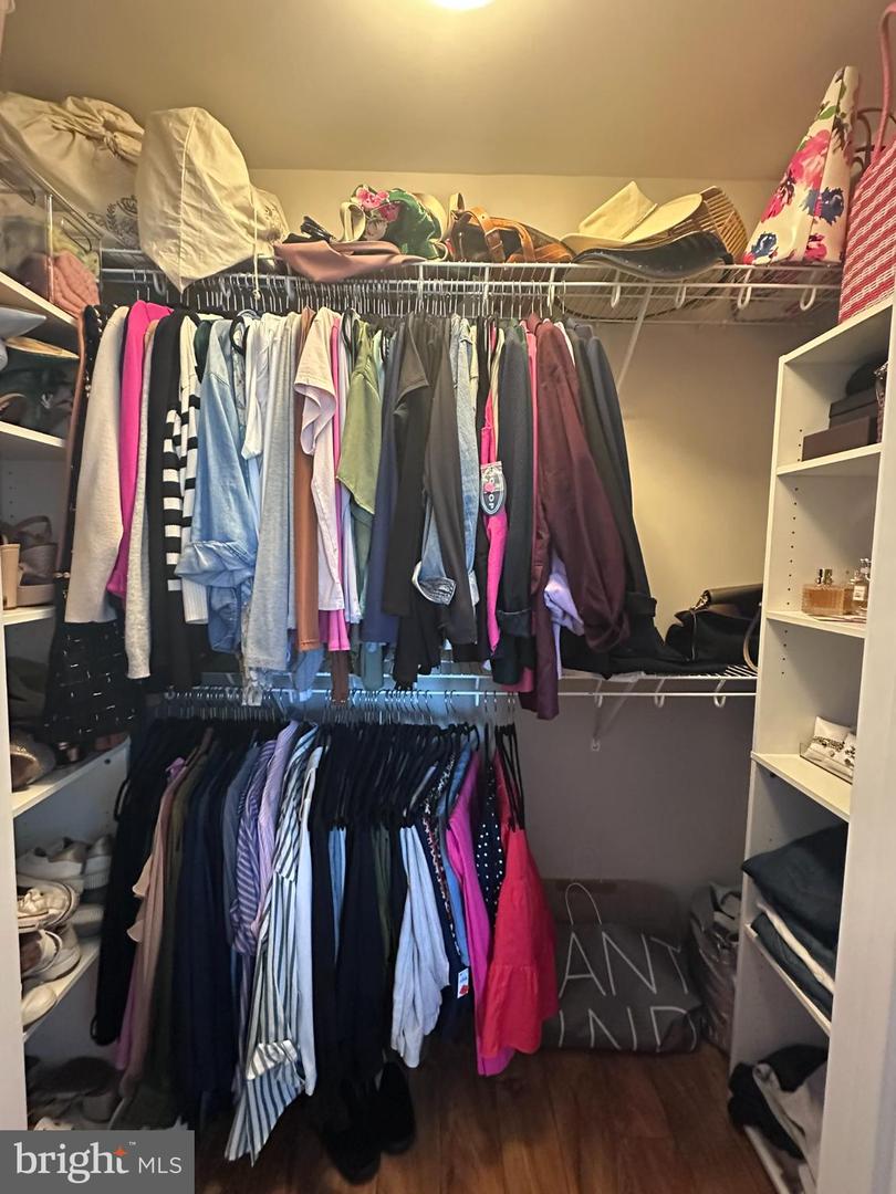6301 EDSALL RD #205, ALEXANDRIA, Virginia 22312, 1 Bedroom Bedrooms, 2 Rooms Rooms,1 BathroomBathrooms,Residential,For sale,6301 EDSALL RD #205,VAFX2270042 MLS # VAFX2270042