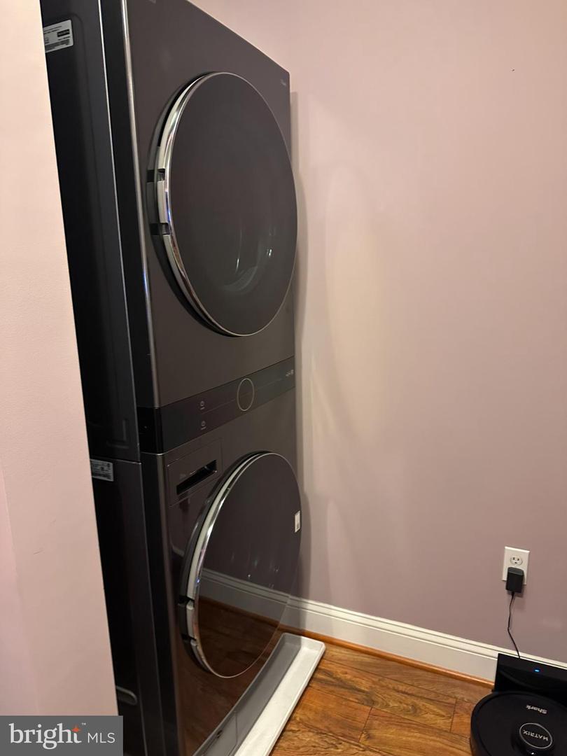 6301 EDSALL RD #205, ALEXANDRIA, Virginia 22312, 1 Bedroom Bedrooms, 2 Rooms Rooms,1 BathroomBathrooms,Residential,For sale,6301 EDSALL RD #205,VAFX2270042 MLS # VAFX2270042