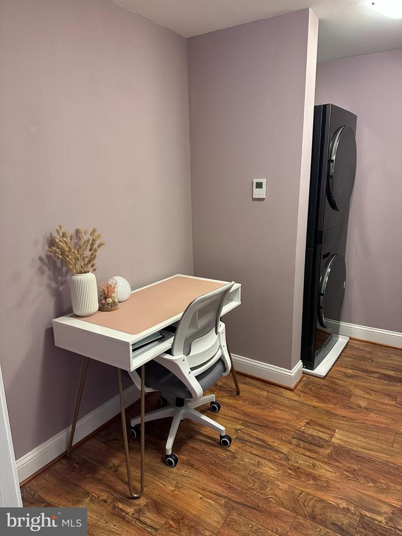 6301 EDSALL RD #205, ALEXANDRIA, Virginia 22312, 1 Bedroom Bedrooms, 2 Rooms Rooms,1 BathroomBathrooms,Residential,For sale,6301 EDSALL RD #205,VAFX2270042 MLS # VAFX2270042